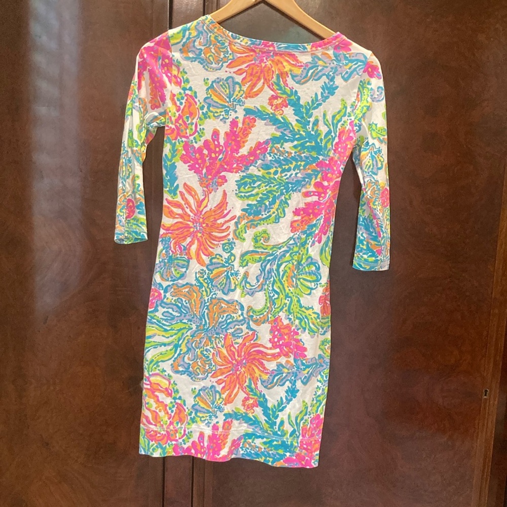 Lilly Pulitzer Multicolor Palmetto T-shirt Dress V-Neck 3/4 Sleeve Gold Buttons - Picture 2 of 5